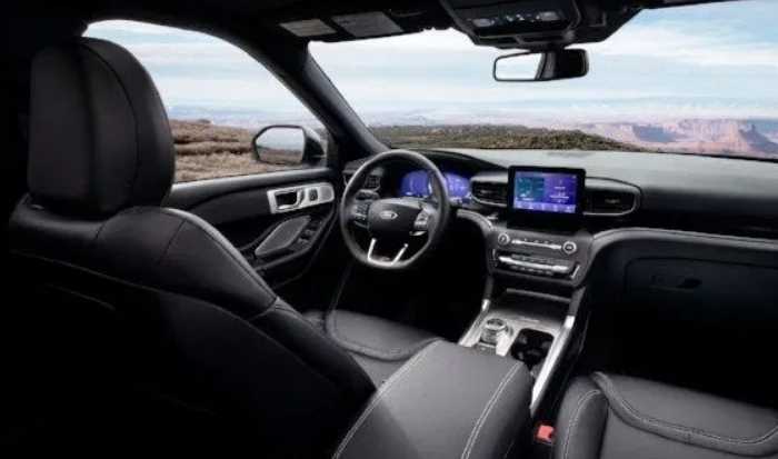 2022 Ford Explorer Hybrid Interior